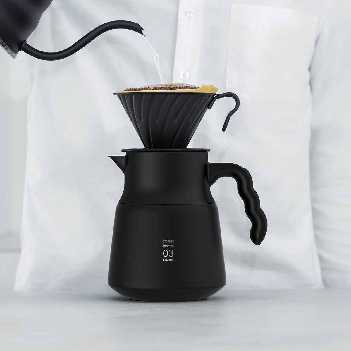 Hario V60 insulated Stainless Steel Server PLUS lifestyle
