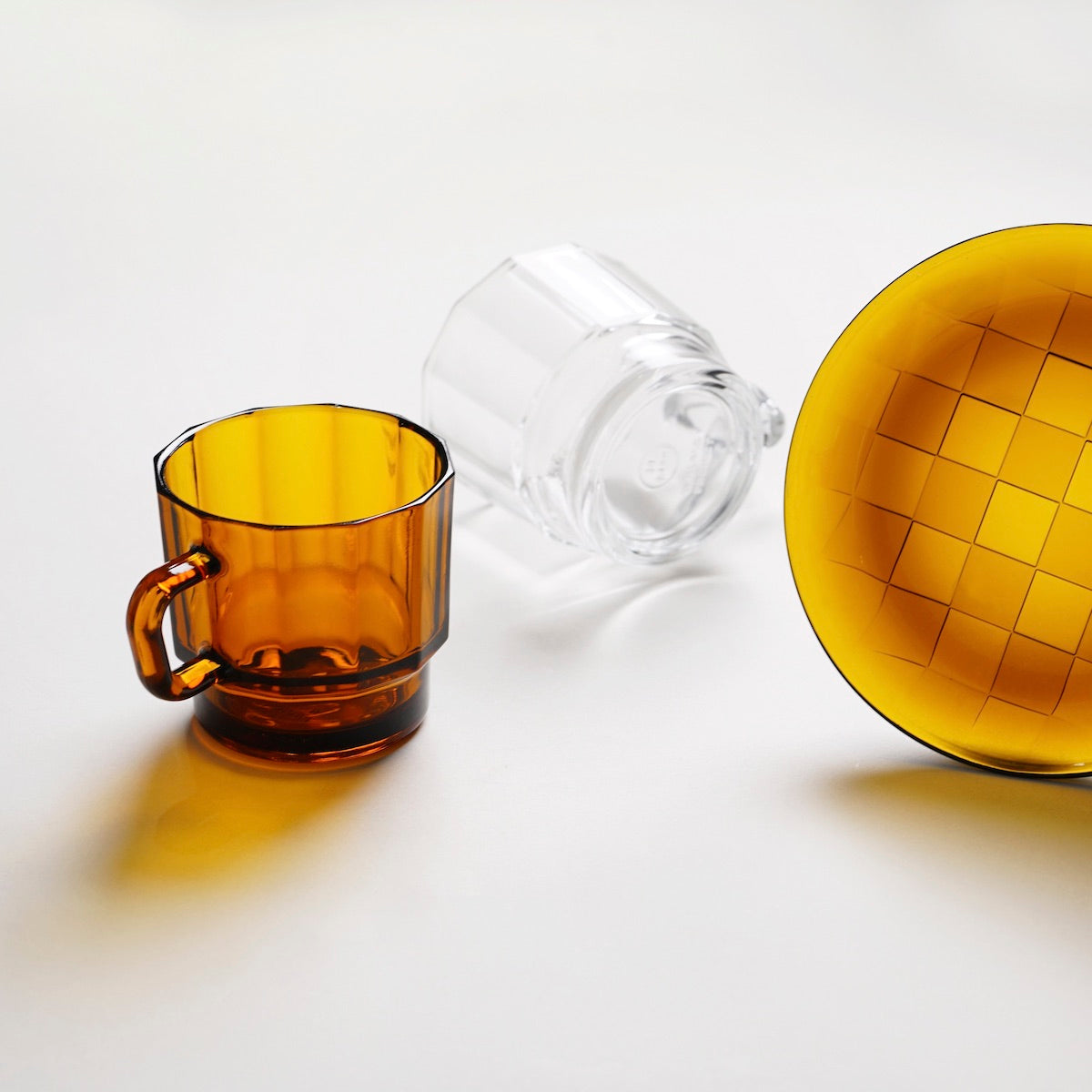 HMM W Glass Amber Lifestyle | THE COFFEE GOODS