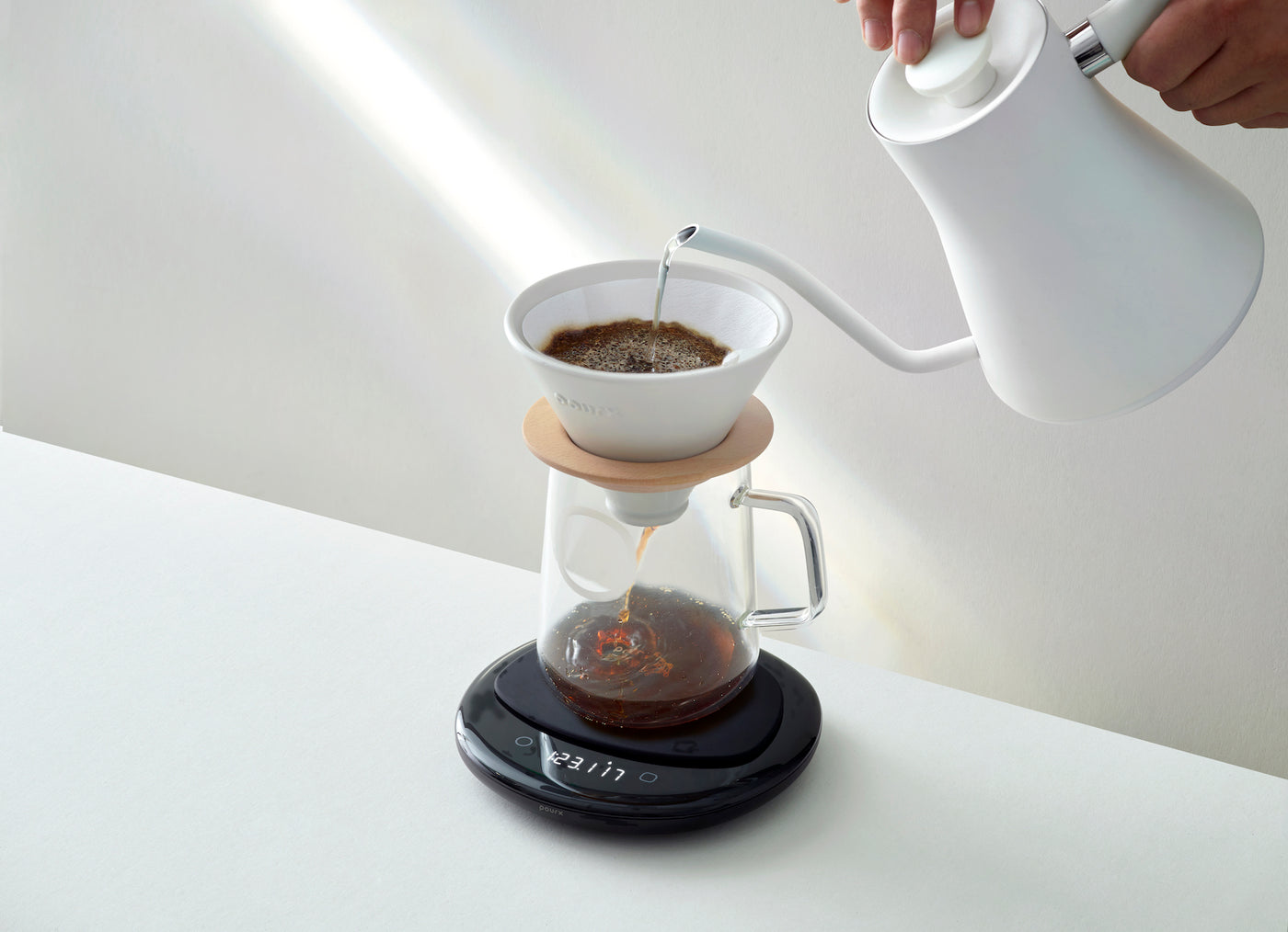 POURX OURA  The World's First Light-guided Coffee Scale by POURX