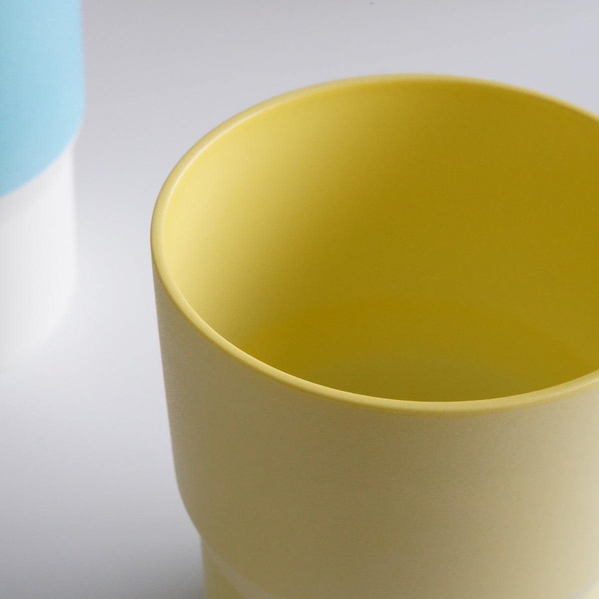 1616 / arita japan S&B "Colour Porcelain" Mug Light Yellow detail