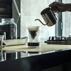 HMM GAZE Dripper + Pot Lifestyle 3 | THE COFFEE GOODS