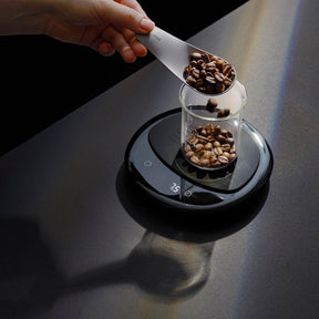 POURX Smart Light-Guided Coffee Scale lifestyle 3 | THE COFFEE GOODS